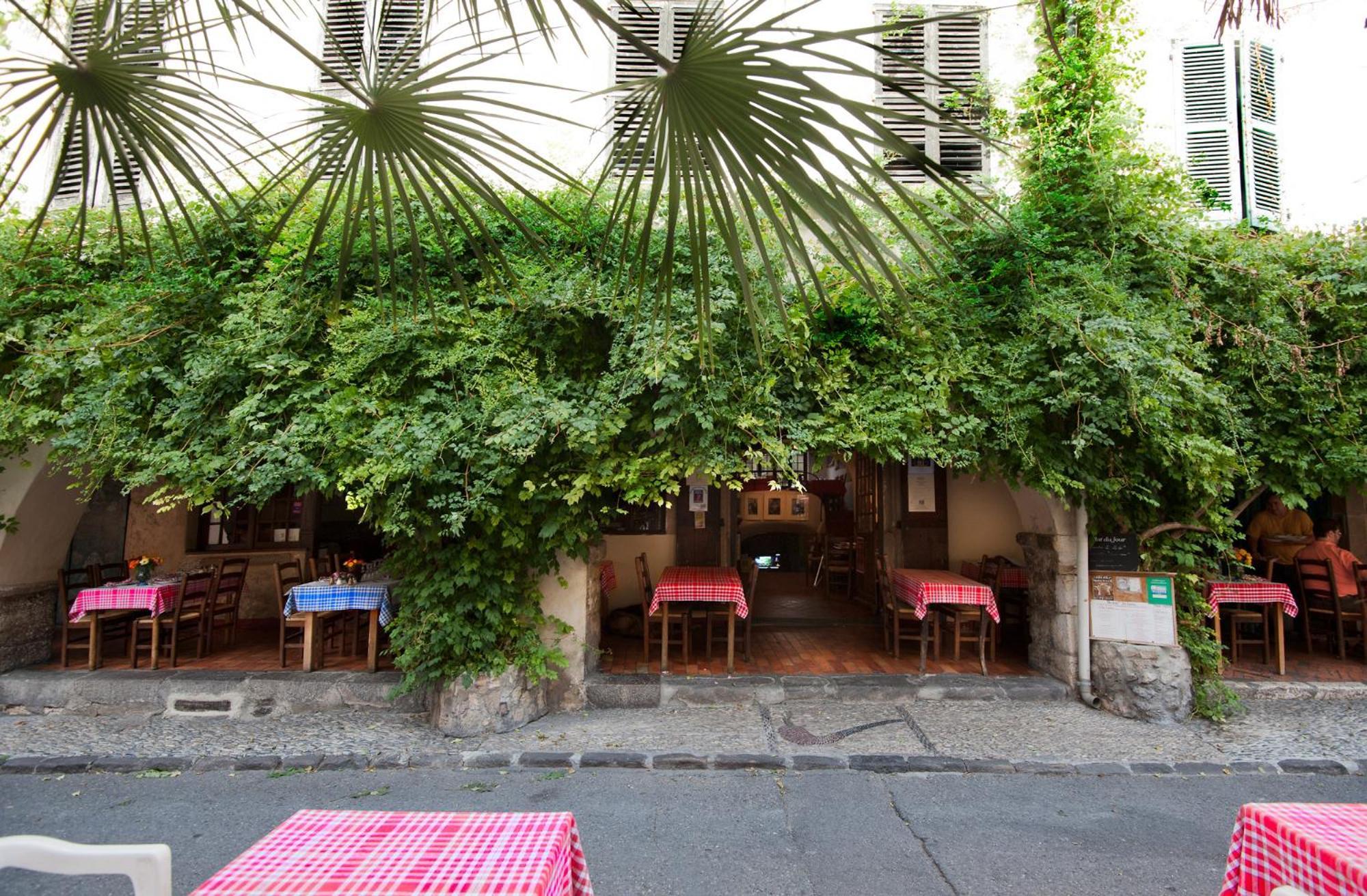 Hotel Les Arcades Biot Exterior photo