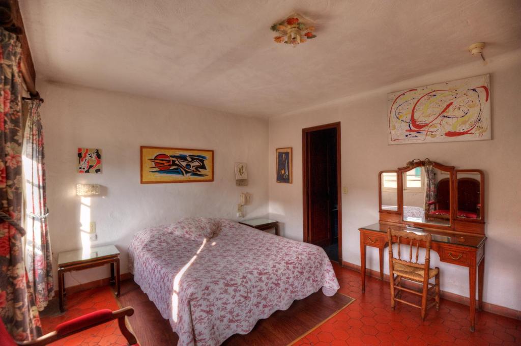 Hotel Les Arcades Biot Room photo